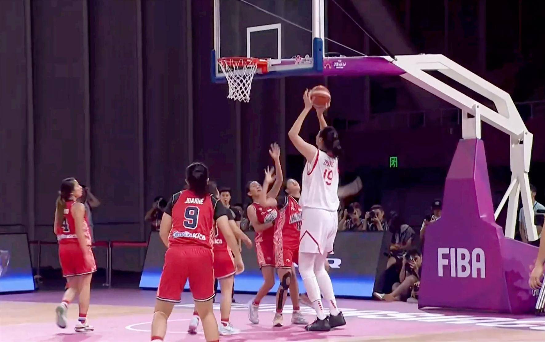 包含亚洲杯-张子宇11分钟13分中国女篮狂胜印尼51分的词条