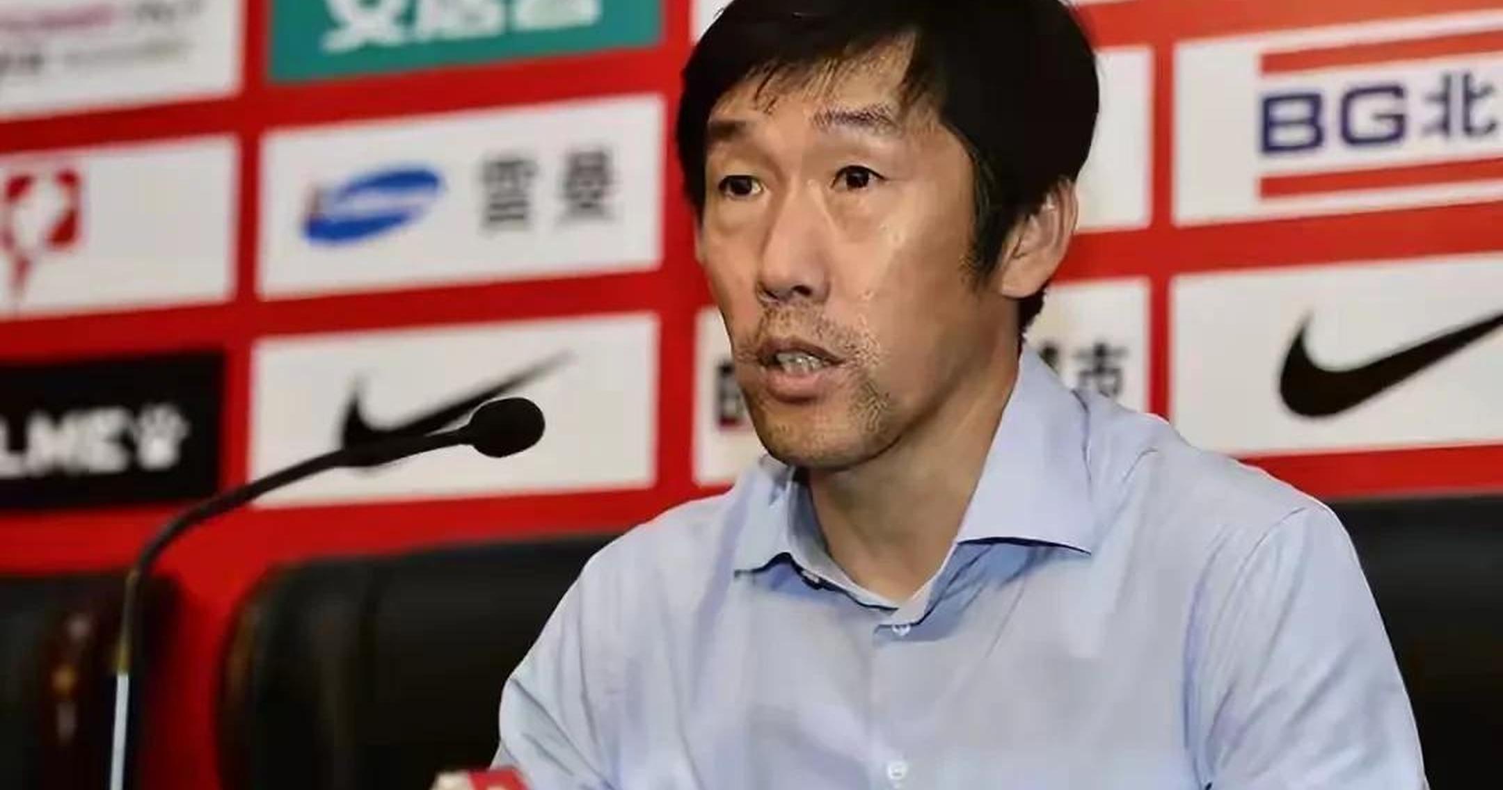 小家子气！国足100万欧难买到欧洲优秀教练，高洪波郑智才是明智选择
