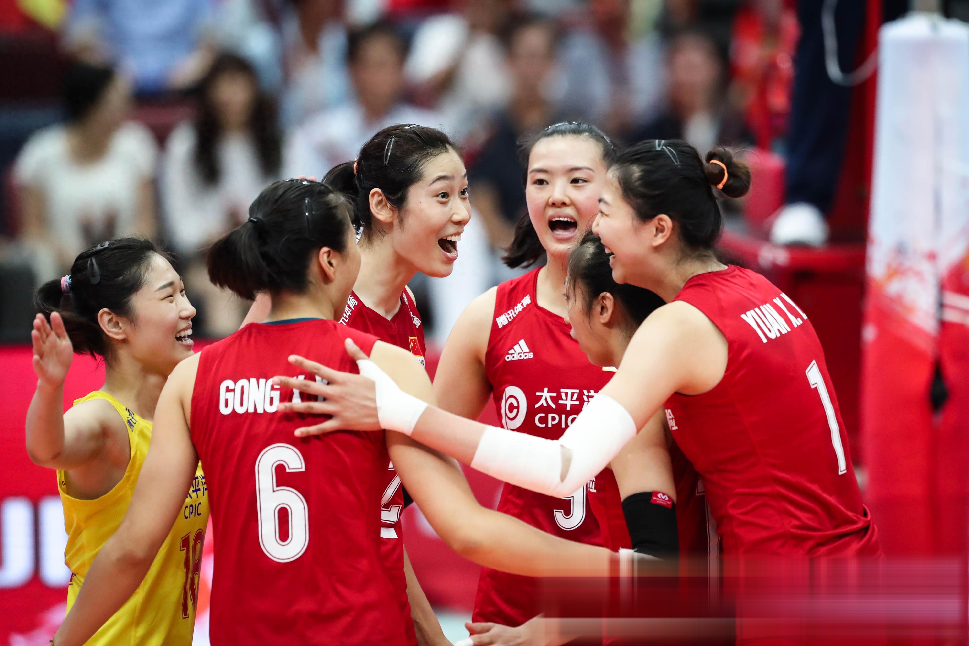 中国女排夺取第五连胜，晋级八强